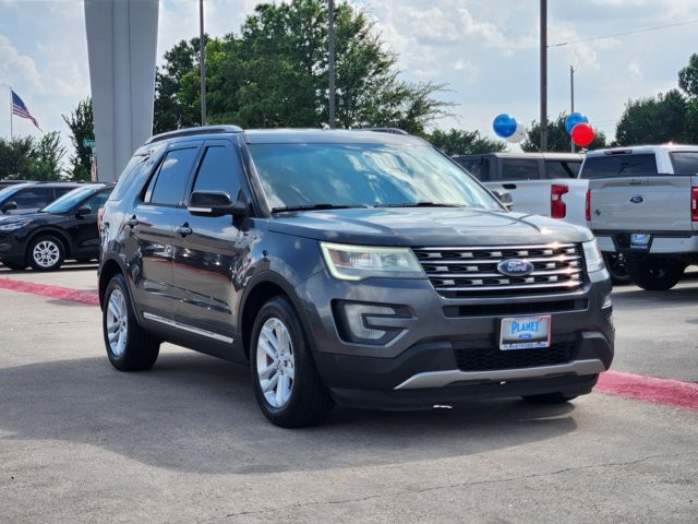 Used 2016 Ford Explorer - photo 2
