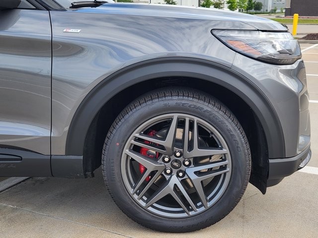New 2026 Ford Explorer - photo 9