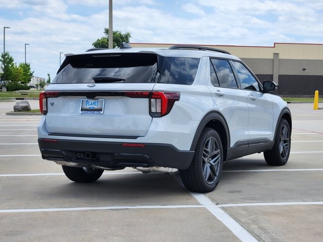 New 2026 Ford Explorer - photo 2