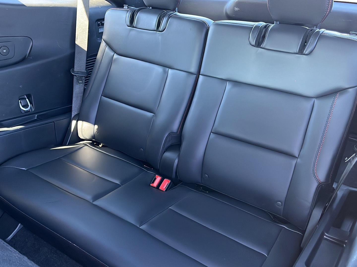 Used 2025 Ford Explorer - photo 18