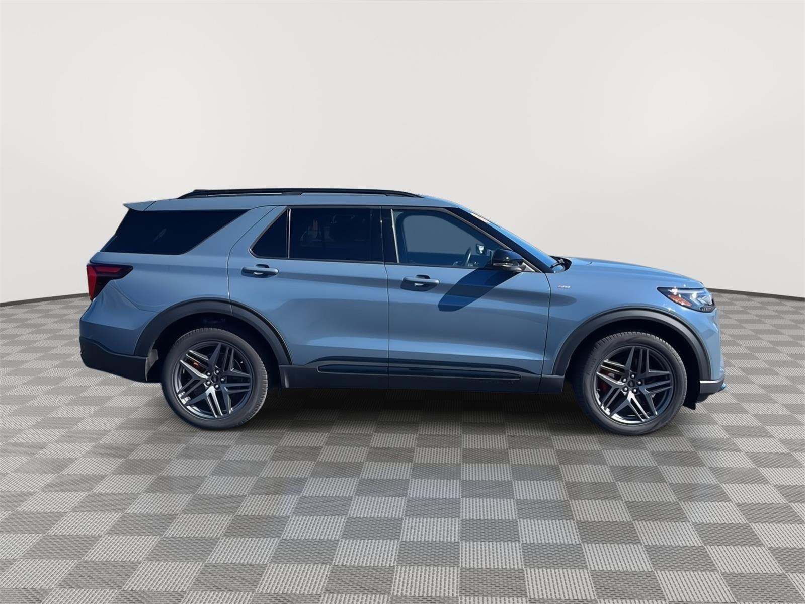 Used 2025 Ford Explorer - photo 7