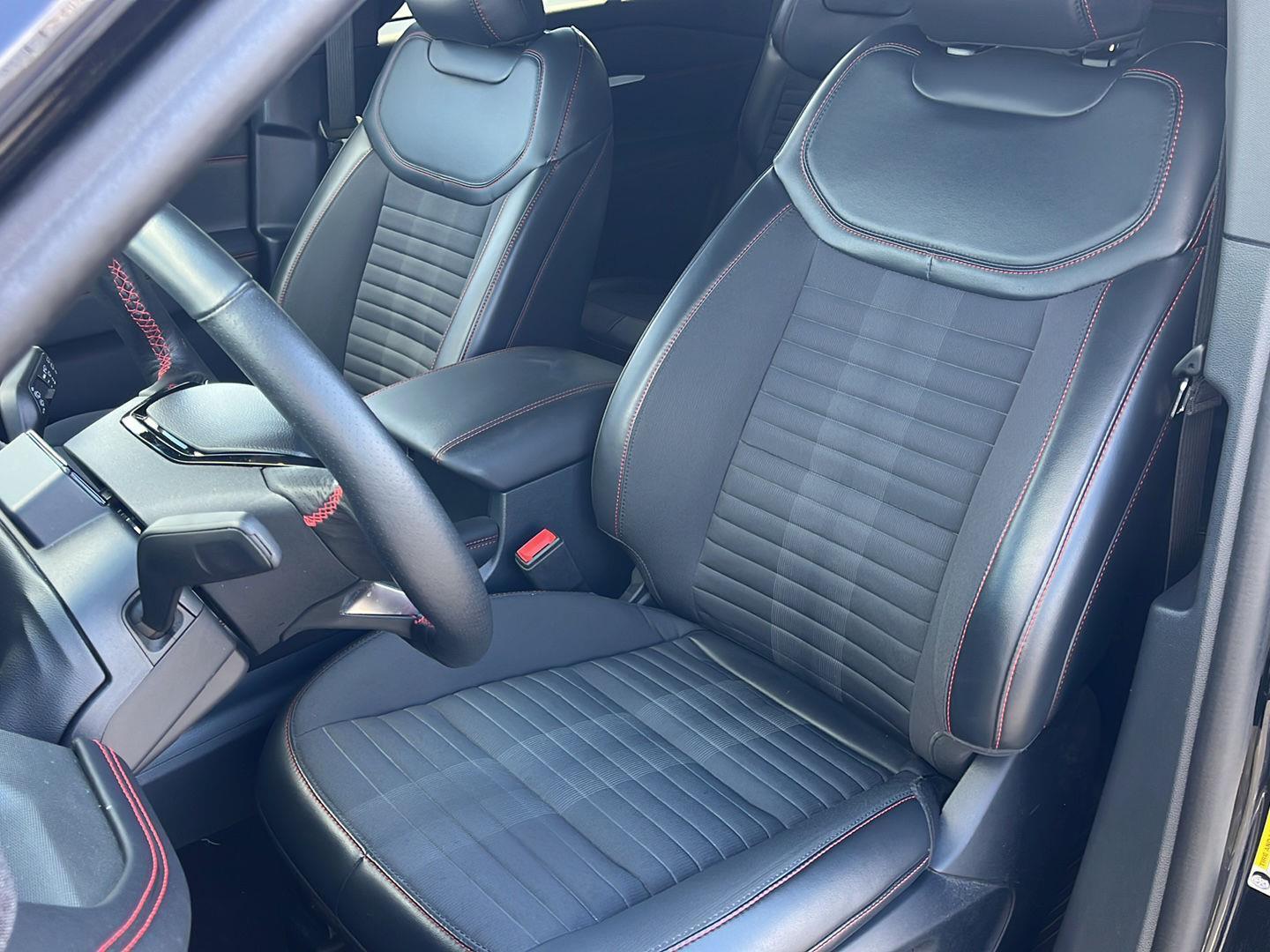 Used 2025 Ford Explorer - photo 12