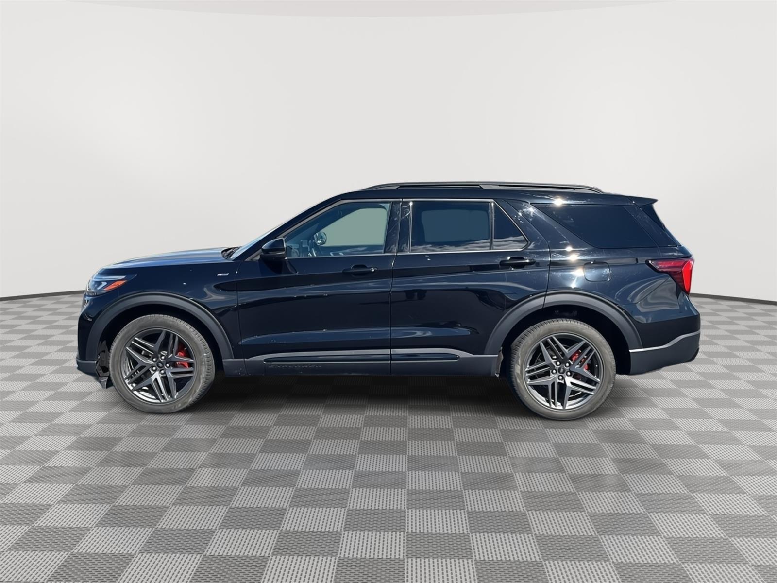 Used 2025 Ford Explorer - photo 9