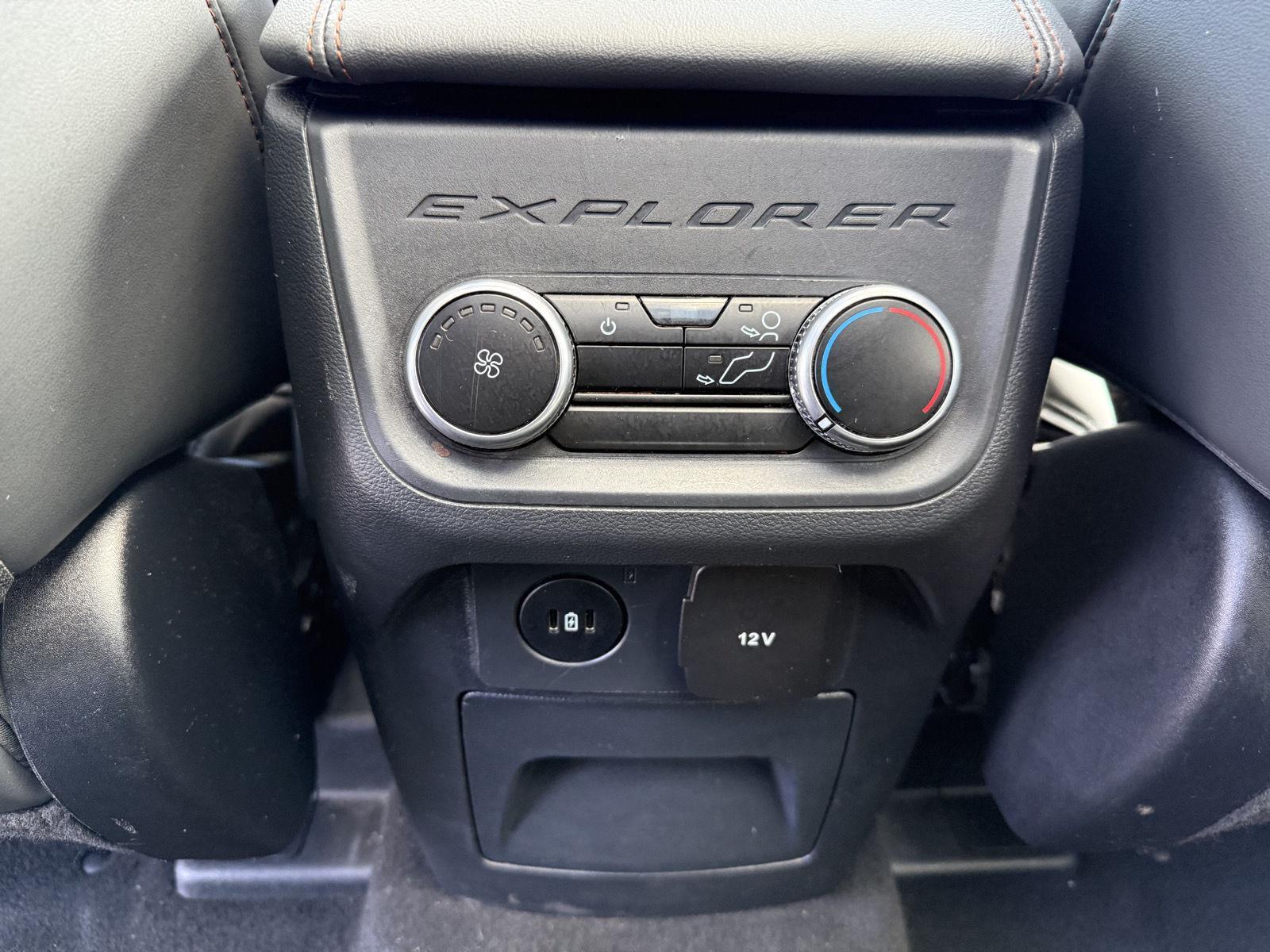 Used 2025 Ford Explorer - photo 14