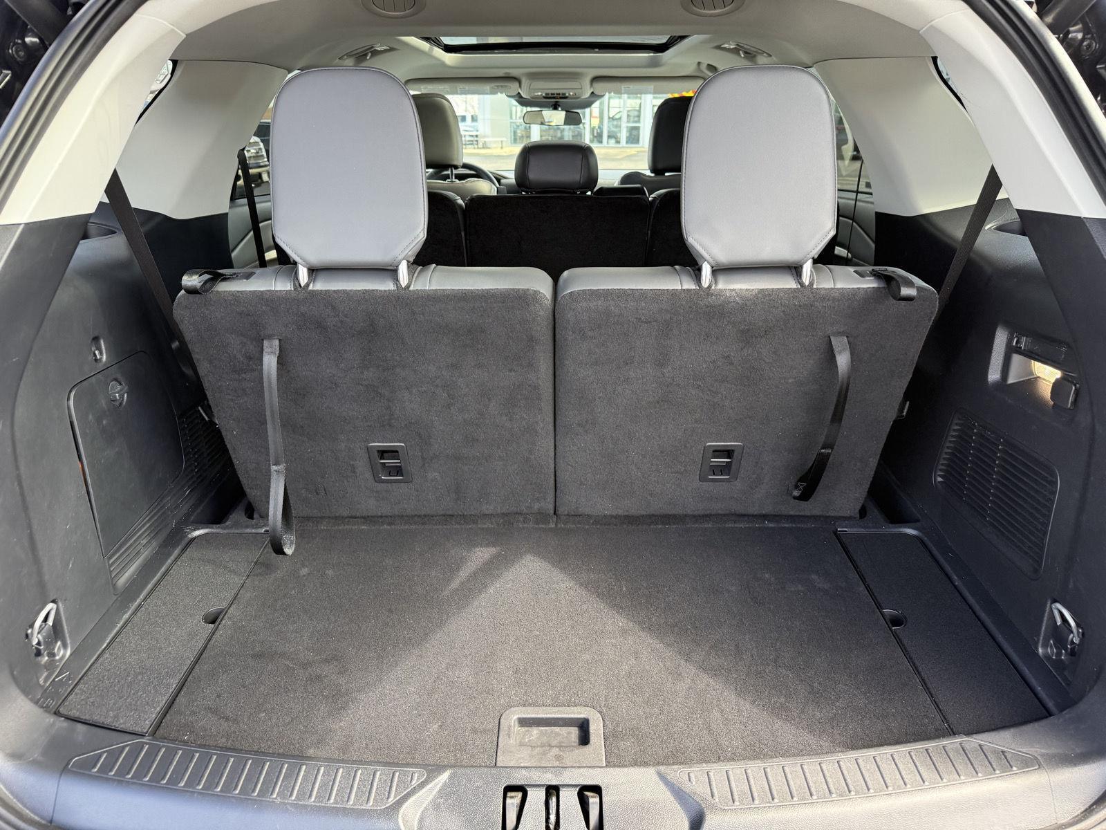 Used 2025 Ford Explorer - photo 18