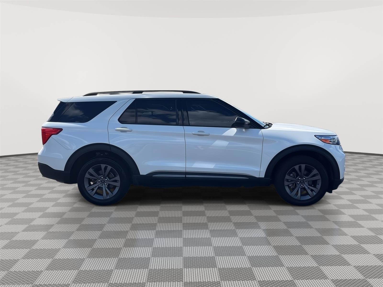 Used 2023 Ford Explorer - photo 5