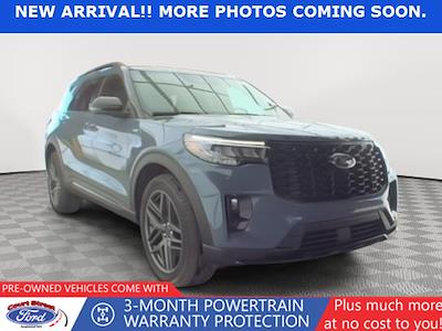 Used 2025 Ford Explorer - photo 1