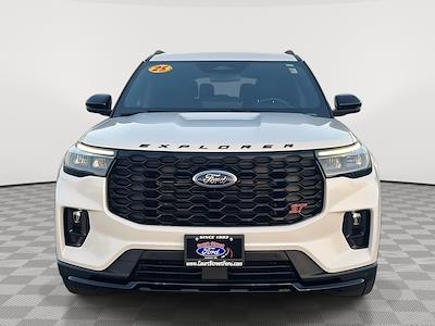 Used 2025 Ford Explorer - photo 2