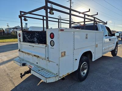 2005 Chevrolet Silverado 2500 Extended Cab 4WD Service Truck for sale #720601A - photo 2