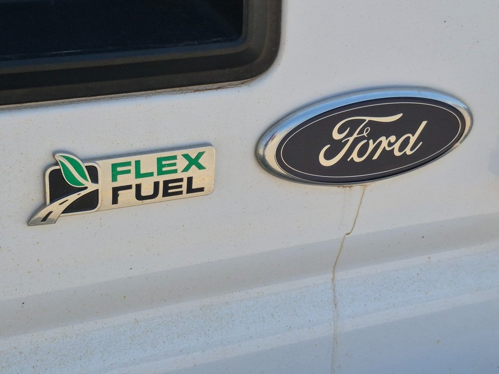 Used 2014 Ford E-350 - photo 12