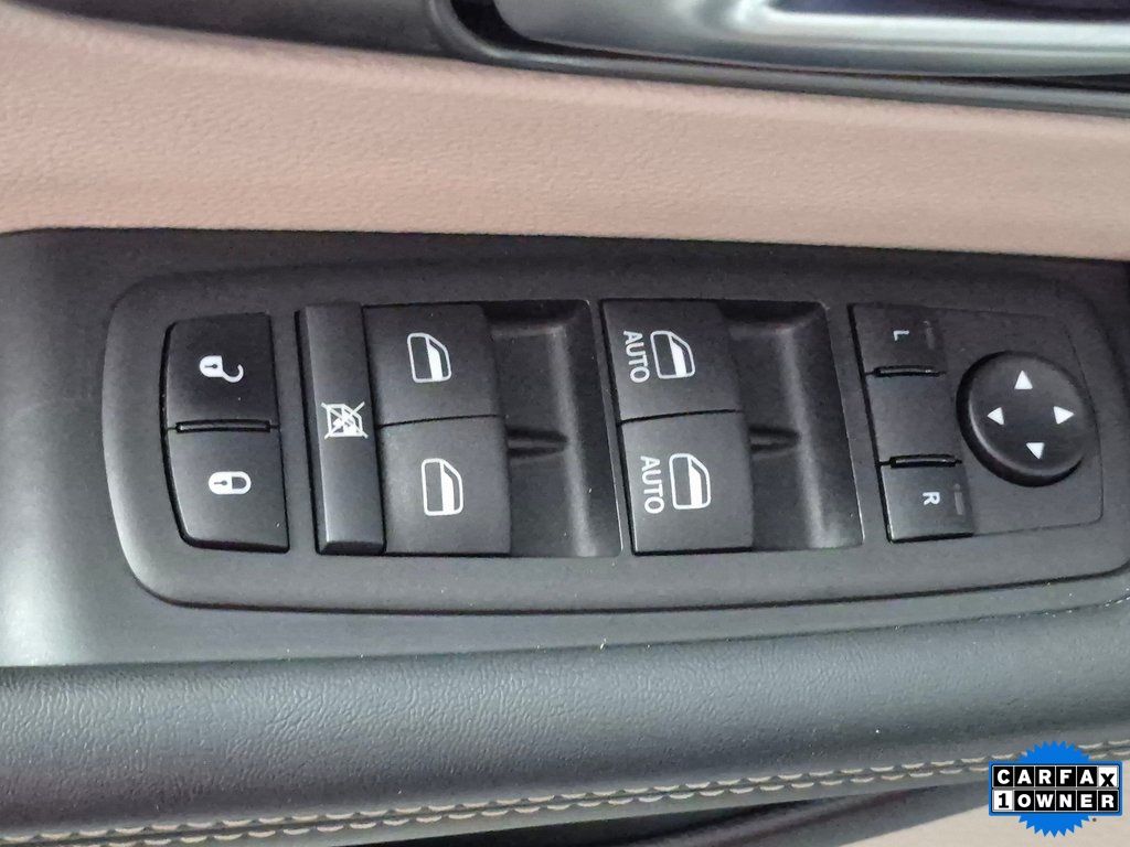 Used 2024 Chrysler Pacifica - photo 15
