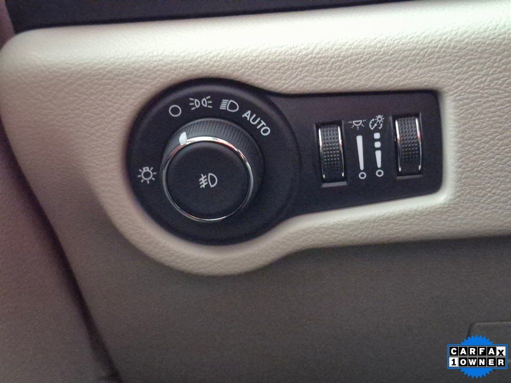 Used 2024 Chrysler Pacifica - photo 17