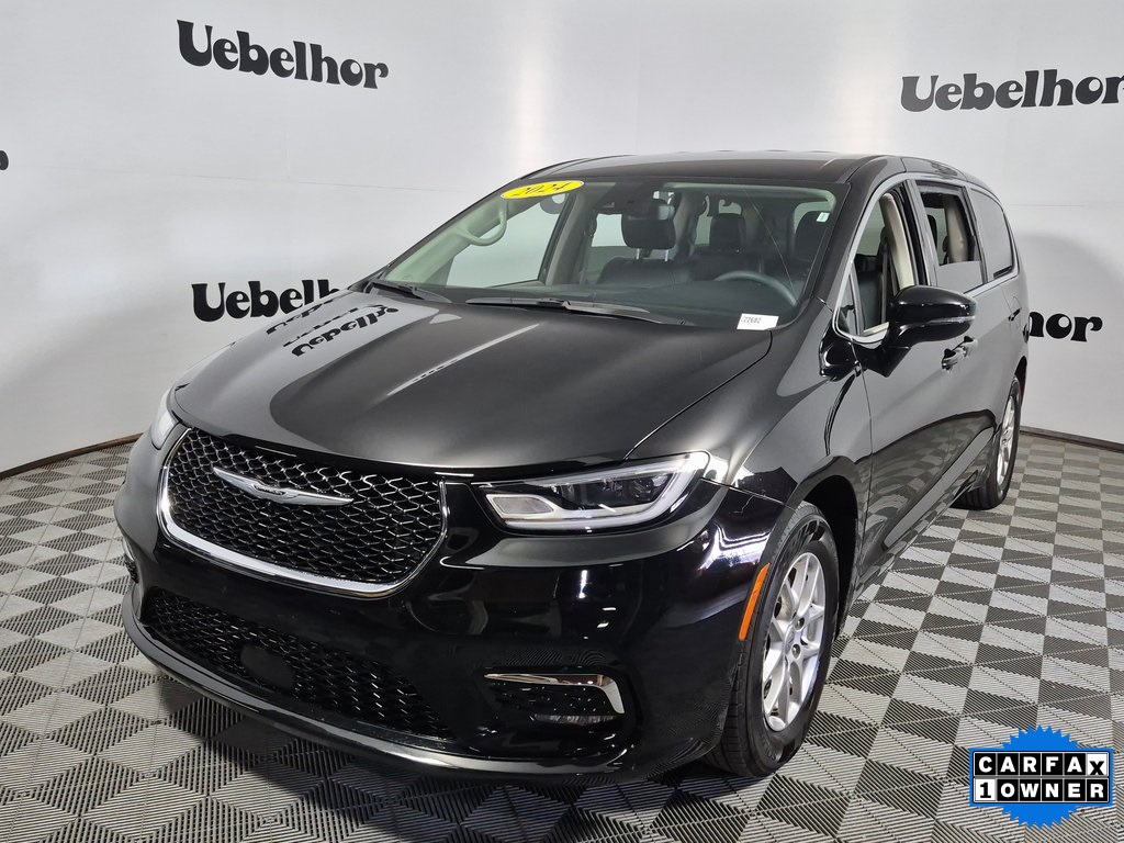 Used 2024 Chrysler Pacifica - photo 1