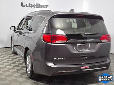 Used 2017 Chrysler Pacifica Touring L Minivan for sale #722697 - photo 1