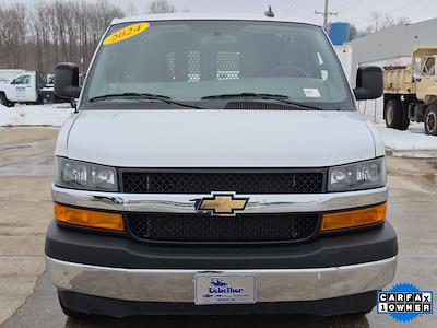 Used 2024 Chevrolet Express 2500 - photo 1