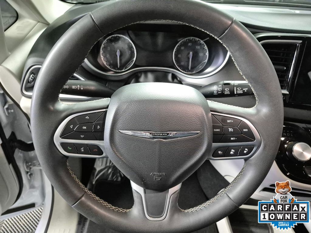 Used 2024 Chrysler Pacifica - photo 13