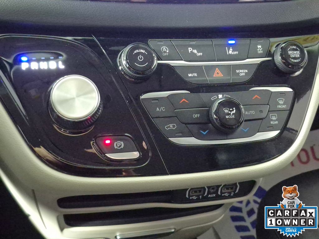 Used 2024 Chrysler Pacifica - photo 19