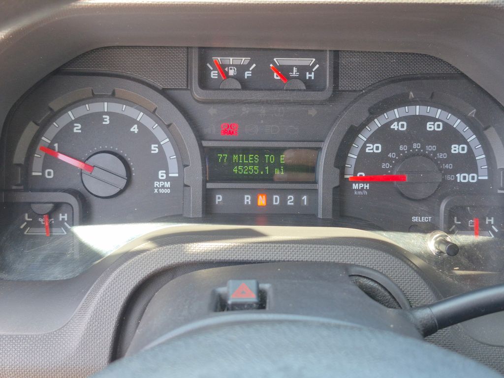 Used 2011 Ford E-350 XLT Passenger Van - photo 13