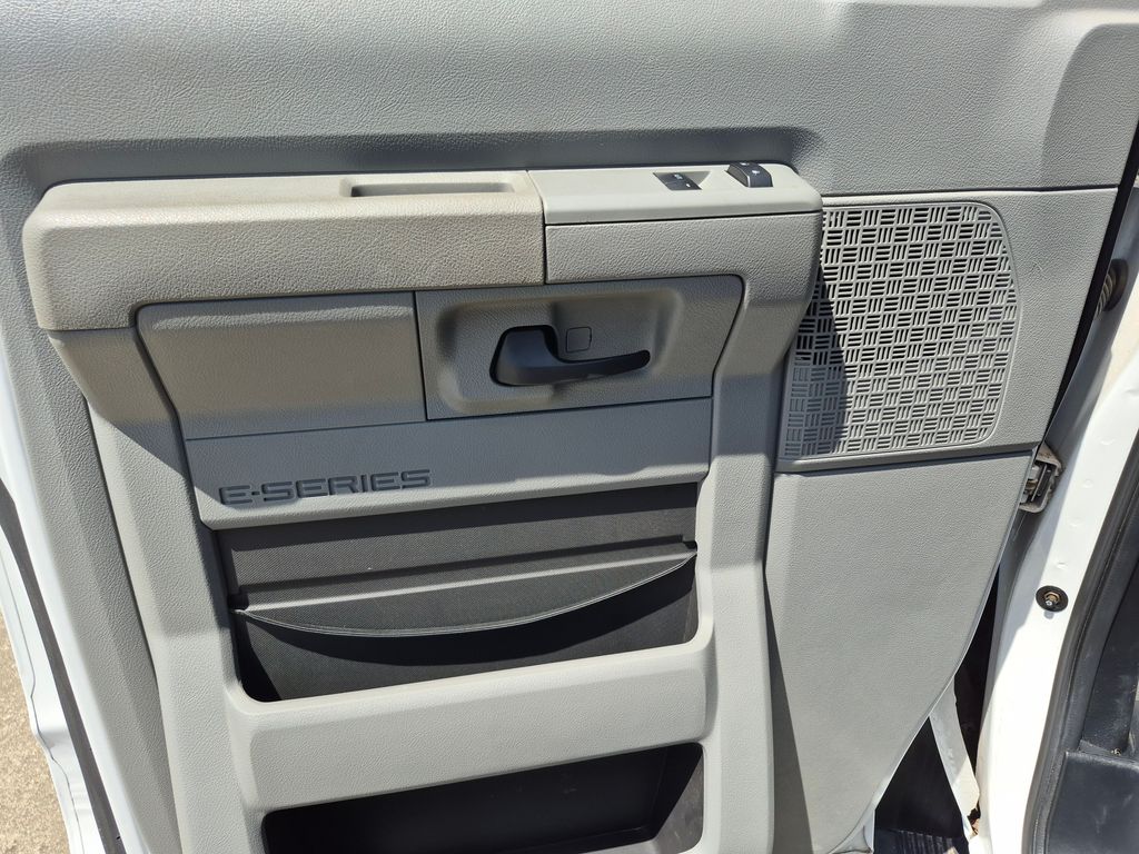 Used 2011 Ford E-350 XLT Passenger Van - photo 14