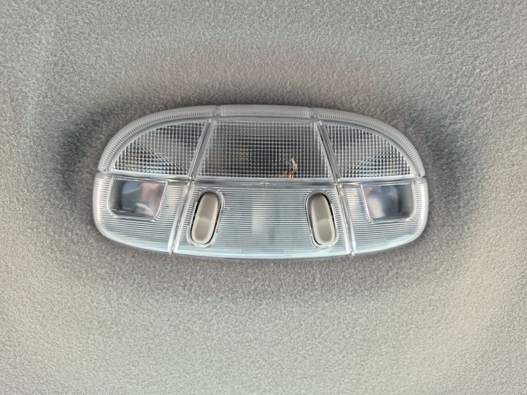 Used 2011 Ford E-350 XLT Passenger Van - photo 18