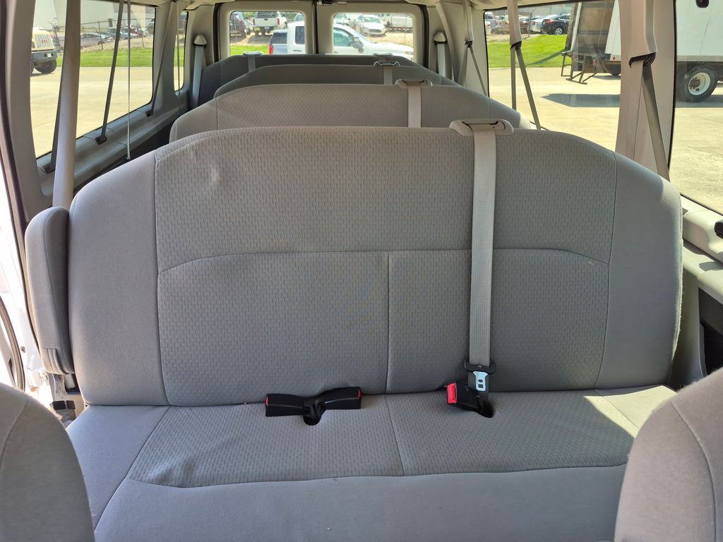 Used 2011 Ford E-350 XLT Passenger Van - photo 21