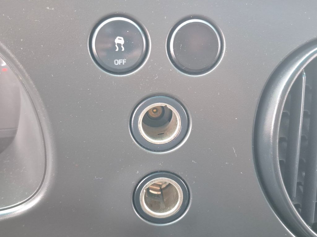Used 2007 Ford E-350 - photo 19