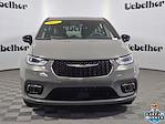 Used 2025 Chrysler Pacifica Select Minivan thumbnail 2