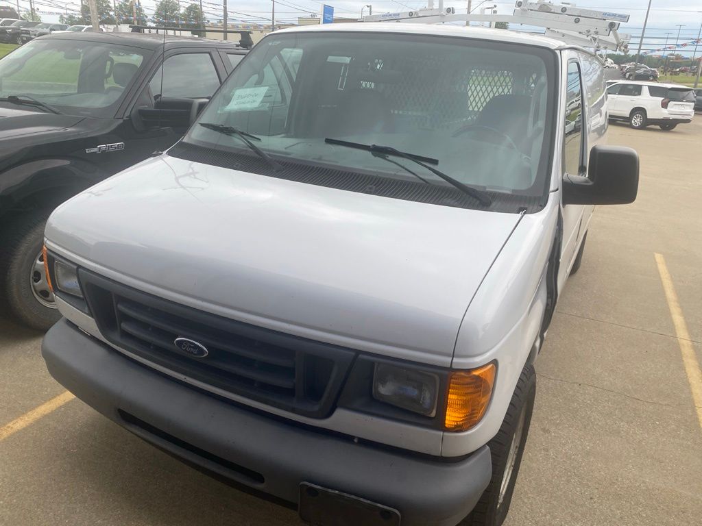 Used 2006 Ford E-150 - photo 1