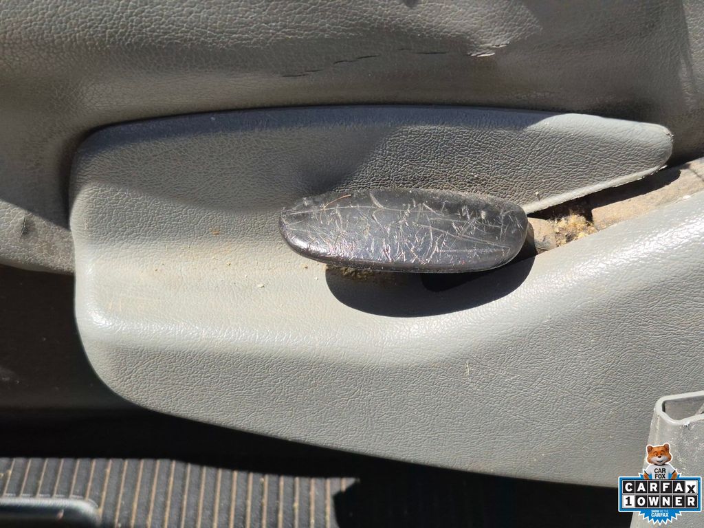 Used 2006 Ford E-150 - photo 15
