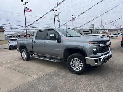Used 2025 Chevrolet Silverado 2500 - photo 1