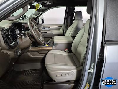 Used 2025 Chevrolet Silverado 2500 - photo 1