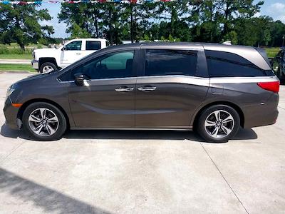 Used 2019 Honda Odyssey Touring Minivan for sale #16907 - photo 2
