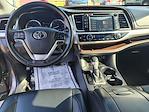 Used 2018 Toyota Highlander SE for sale #17198 - photo 15