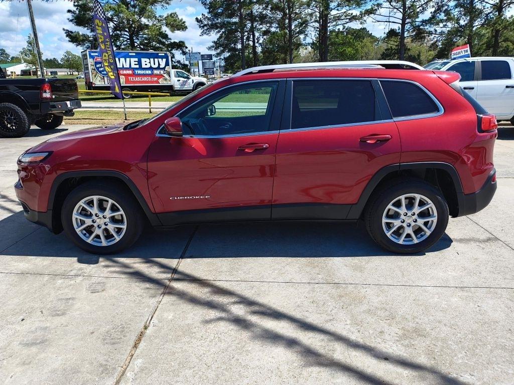 Used 2017 Jeep Cherokee - photo 2