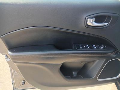 Used 2018 Jeep Compass - photo 2