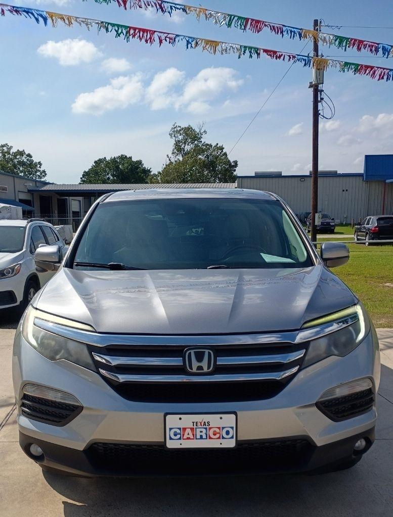 Used 2017 Honda Pilot - photo 2