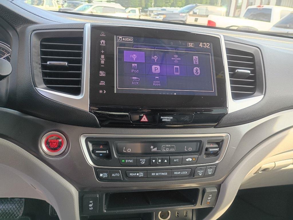 Used 2017 Honda Pilot - photo 11