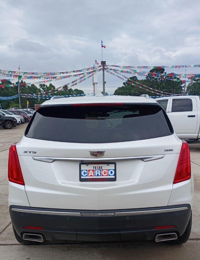 Used 2017 Cadillac XT5 - photo 6
