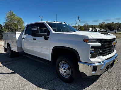 Used 2024 Chevrolet Silverado 3500 - photo 1
