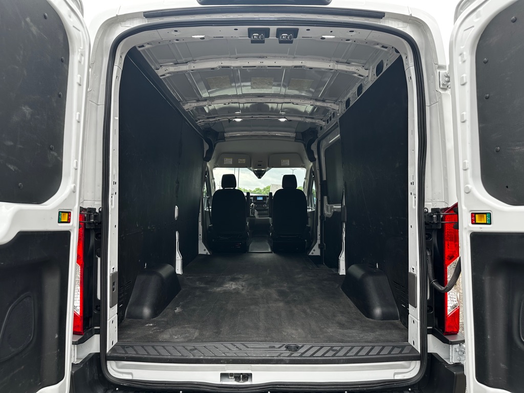 Used 2024 Ford Transit 250 - photo 5