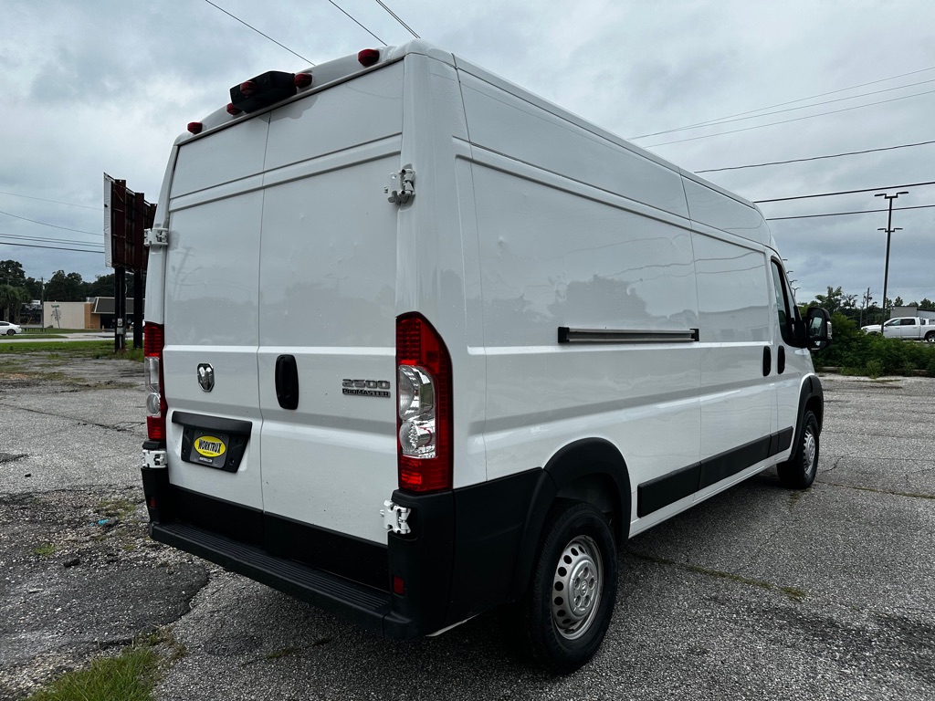 Used 2024 Ram ProMaster 2500 - photo 9