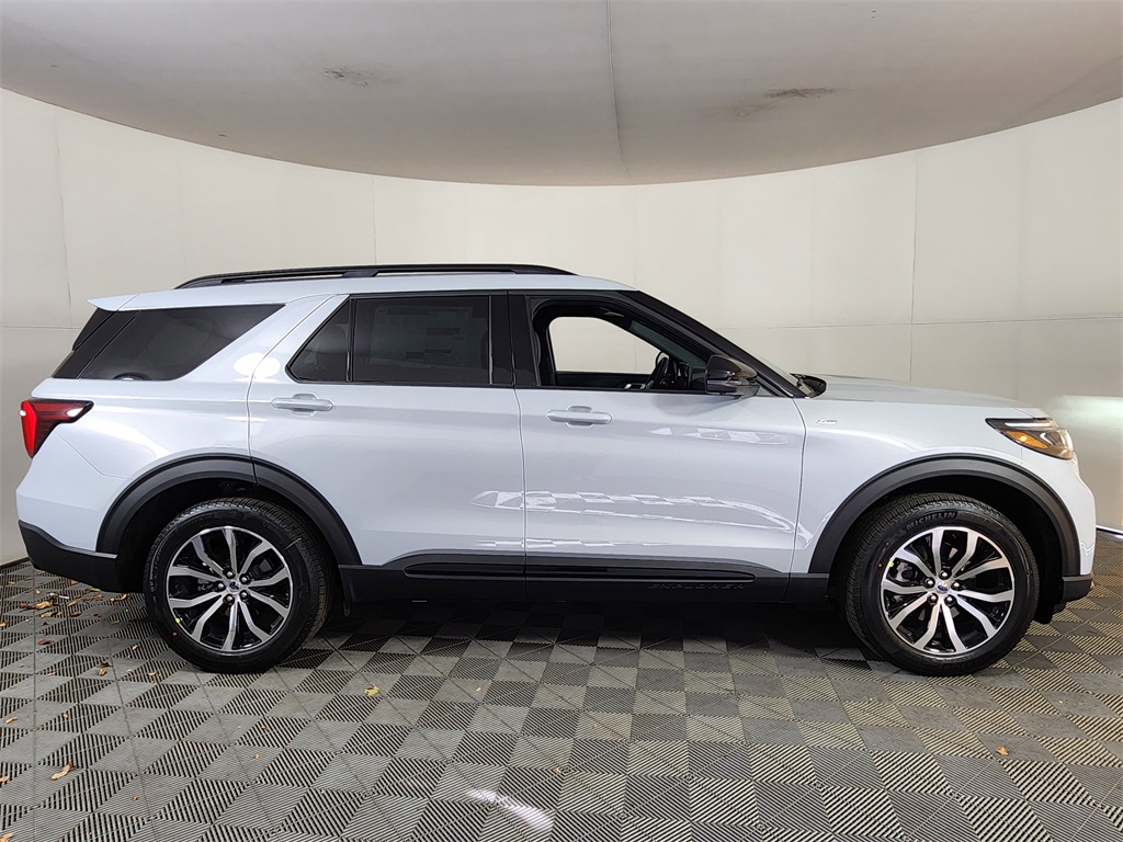 New 2026 Ford Explorer - photo 10