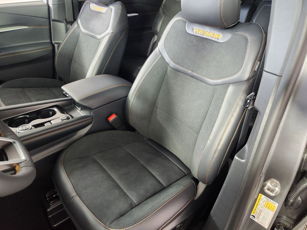 New 2026 Ford Explorer - photo 14