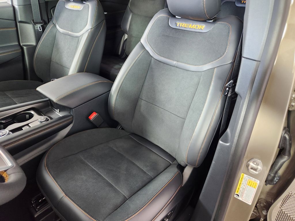 New 2026 Ford Explorer - photo 14