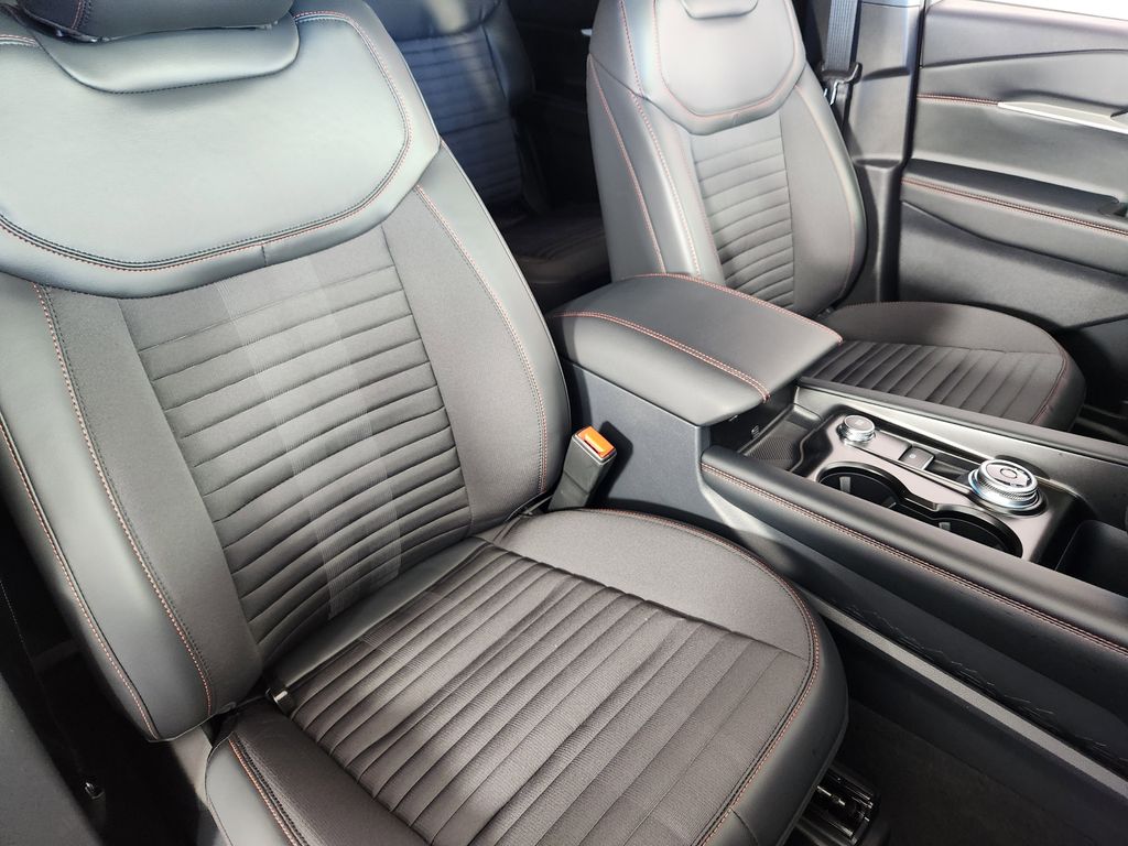 New 2026 Ford Explorer - photo 12