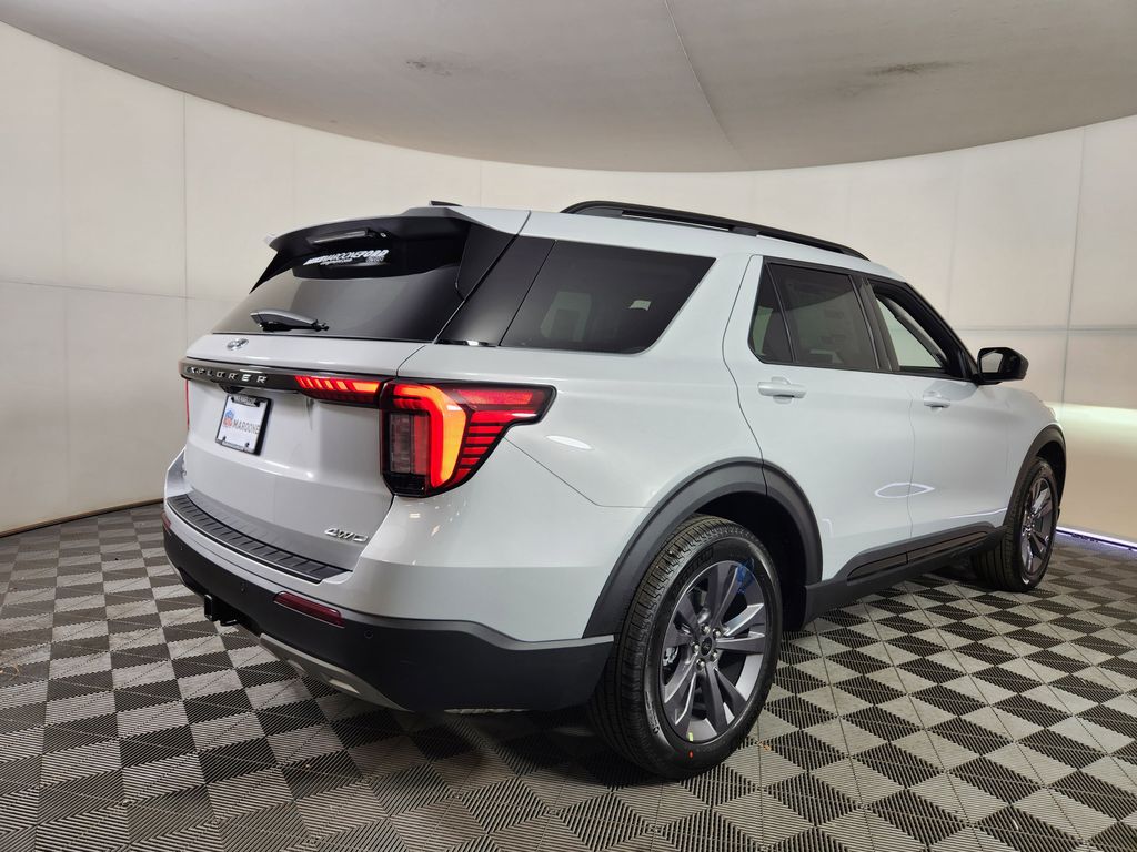 New 2026 Ford Explorer - photo 2
