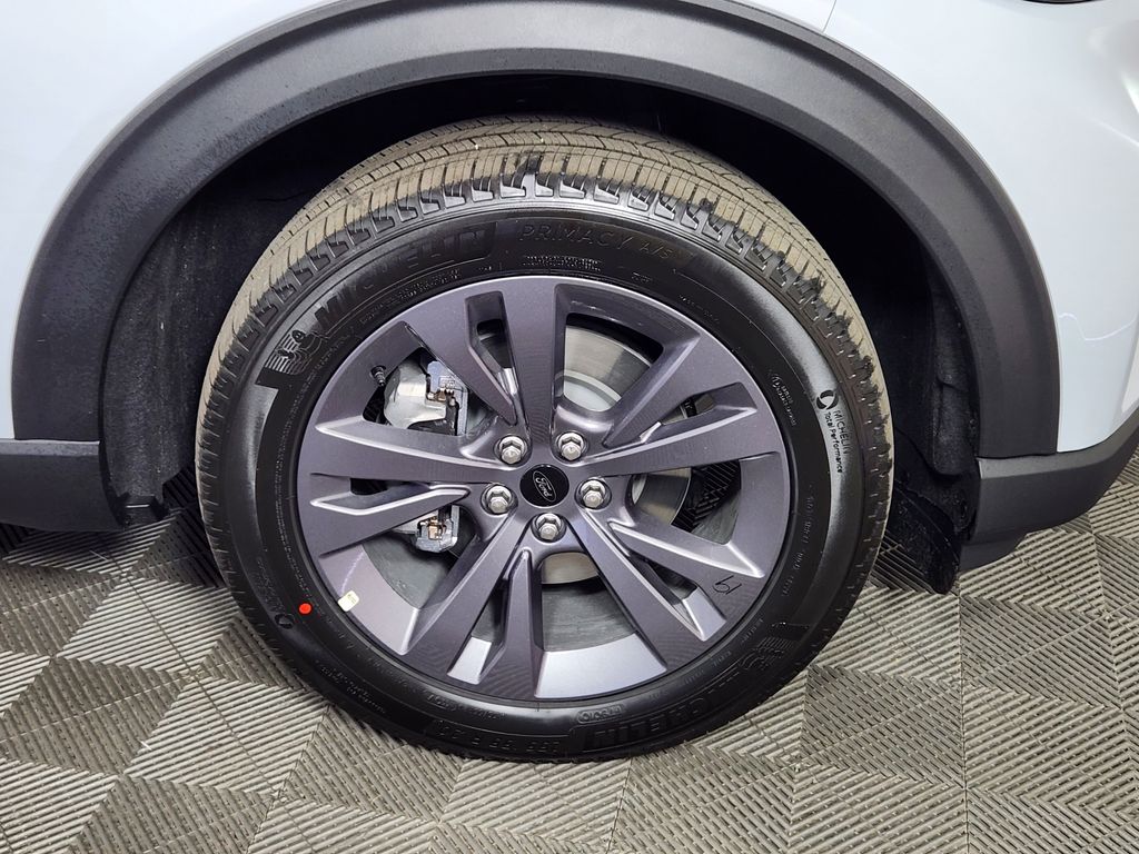 New 2026 Ford Explorer - photo 11