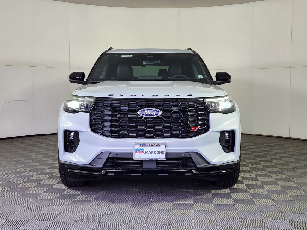 New 2026 Ford Explorer - photo 2