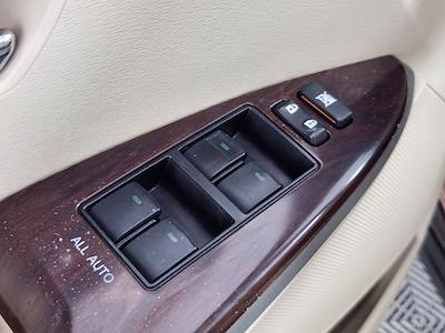 Used 2014 Toyota Venza - photo 1