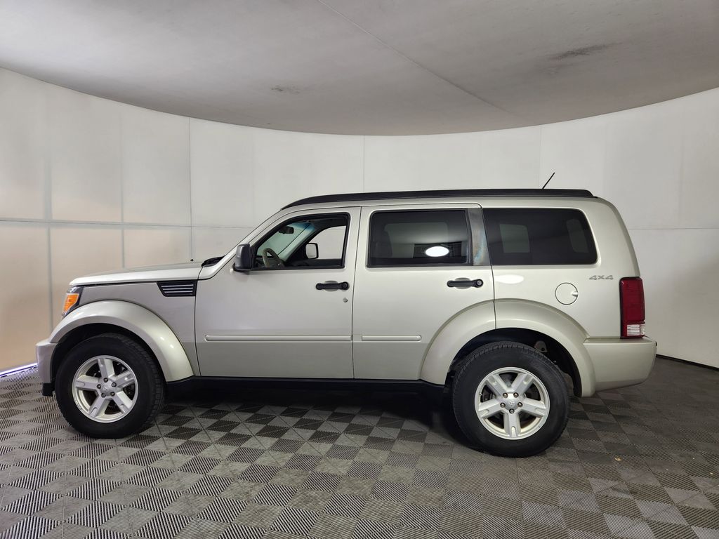 Used 2009 Dodge Nitro SE - photo 1